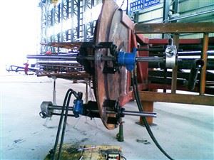 Machine mobile de réparation de barre de ligne